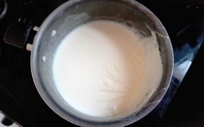 Milk simmering | What does simmering milk look like?