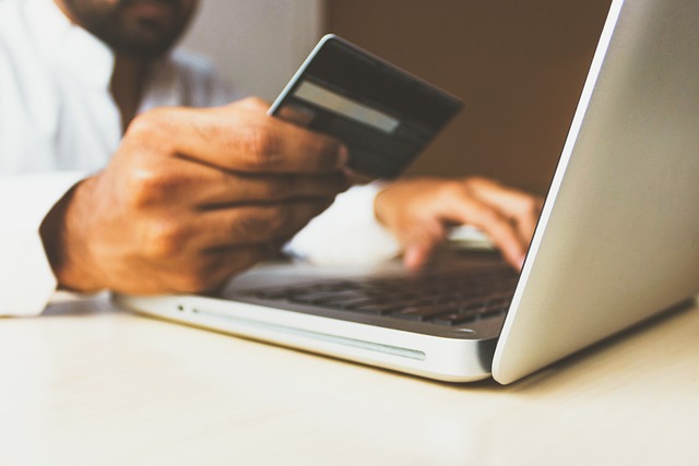 How to Pay Employees in a Small Business UK