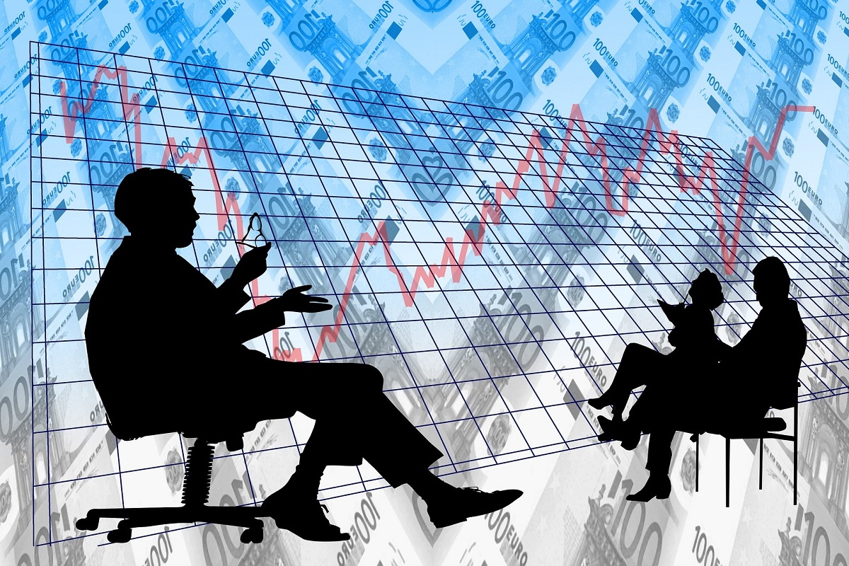 Comparing alternative business funding options for a UK small business